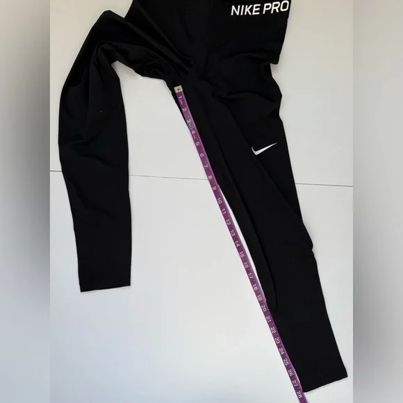 Nike Pro Leggings - Picture 2 of 7